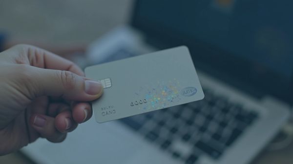 Sécurisez votre carte bancaire prépayée : stratégies anti-fraude